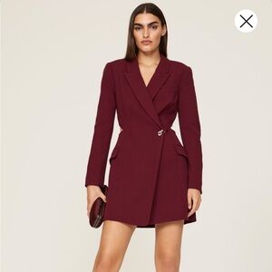 Chic Burgundy Women's Blazer